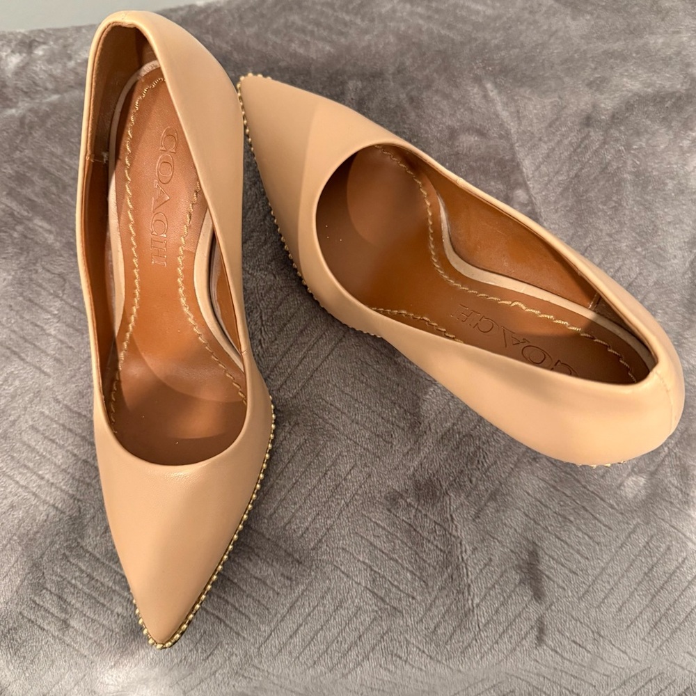 Coach Tan Parker Pumps - Picture 6 of 6